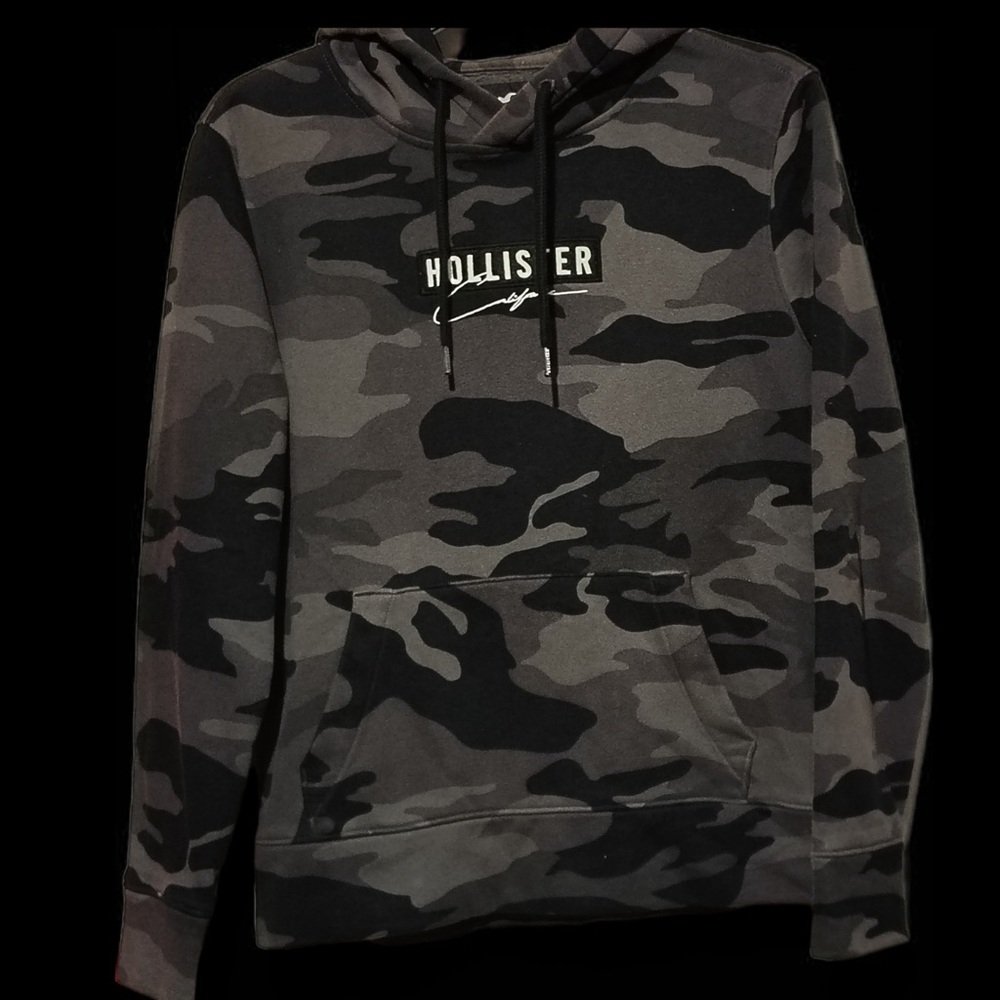 Hollister Black and Gray Camouflage Sweatshirt
